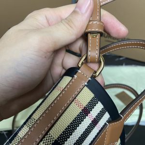 Burberry Bucket Bag-13*8.5*19.5CM - Image 7