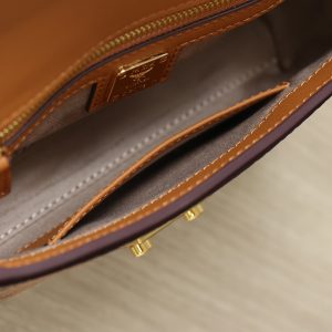 MCM Tracy Bag-23.5*13.5CM - Image 9