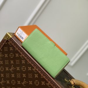 Louis Vuitton Vertical Wallet-M82512-10 x 19 x 1.7CM - Image 2