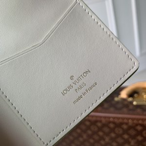 Louis Vuitton Vertical Wallet-M82512-10 x 19 x 1.7CM - Image 5