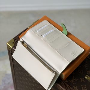 Louis Vuitton Vertical Wallet-M82512-10 x 19 x 1.7CM - Image 6