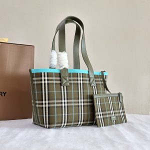Burberry Tote-44 x 16 x 24.5CM - Image 2