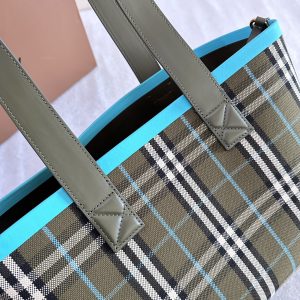 Burberry Tote-44 x 16 x 24.5CM - Image 9