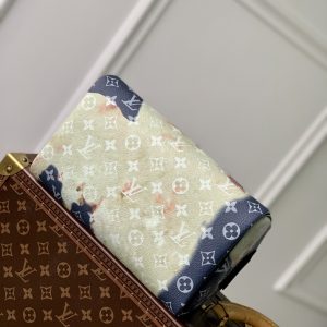 Louis Vuitton Dopp Kit-28 x 15 x 16.5CM - Image 3