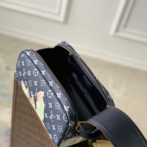 Louis Vuitton Dopp Kit-28 x 15 x 16.5CM - Image 6