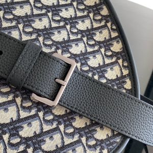 Diro Gallop Messenger Bag-28 x 22 x 7 CM - Image 6