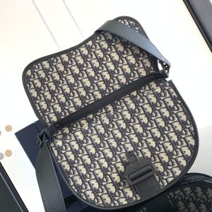 Diro Gallop Messenger Bag-28 x 22 x 7 CM - Image 7