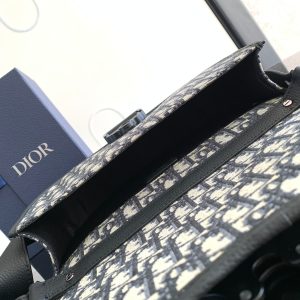 Diro Gallop Messenger Bag-28 x 22 x 7 CM - Image 8