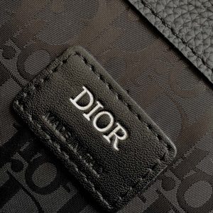 Diro Gallop Messenger Bag-20.5 x 16 x 5CM - Image 9