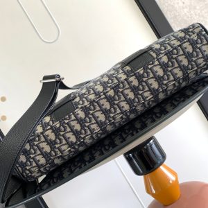 Diro Men’s Messenger Bag-38x28x7CM - Image 4