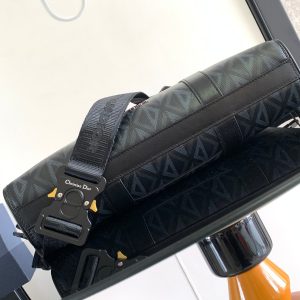 Diro Lingot Messenger Bag-35 x 27 x 6CM - Image 4