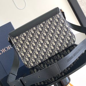 Diro Saddle Messenger Bag-31 x 23 x 8CM - Image 2