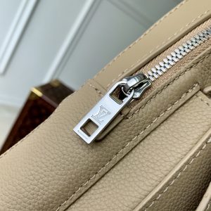 Louis Vuitton Pilot Backpack-20.0 x 30.0 x 4CM - Image 4