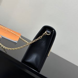 Louis Vuitton Twist Bag-M68750-19×13.5x4CM - Image 2