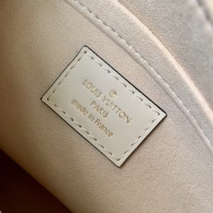 Louis Vuitton OnTheGo East West Handbag-M23640-25*13*10CM - Image 9