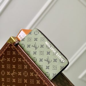 Louis Vuitton Zippy Wallet M82529-20*10CM