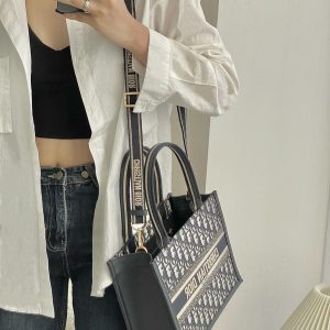 Diro Small Book Tote-26*8*22CM - Image 11