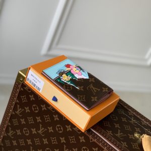 Louis Vuitton Passport Card Holder-14*10.5CM - Image 3