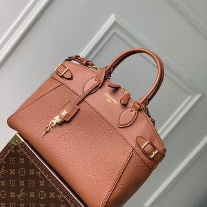 Louis Vuitton Lock It Tote MM-36×29×15CM - Image 1