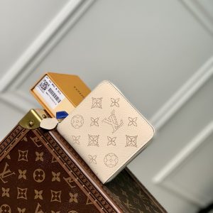 Louis Vuitton Wallet-M81558-11.5 x 10.5 x 2CM