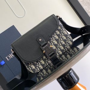 Diro Saddle Messenger Bag-23 x 18 x 6CM