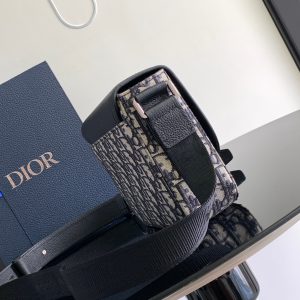 Diro Saddle Messenger Bag-23 x 18 x 6CM - Image 3