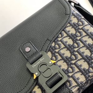 Diro Saddle Messenger Bag-23 x 18 x 6CM - Image 5