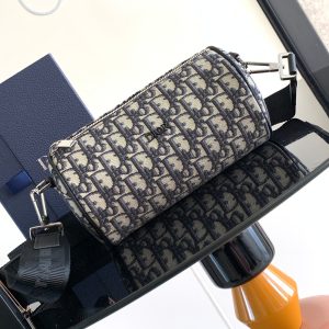 Diro Oblique Barrel Crossbody Bag-21.3×12.5×12.5CM - Image 2