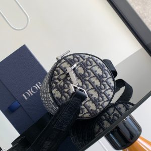 Diro Oblique Barrel Crossbody Bag-21.3×12.5×12.5CM - Image 3