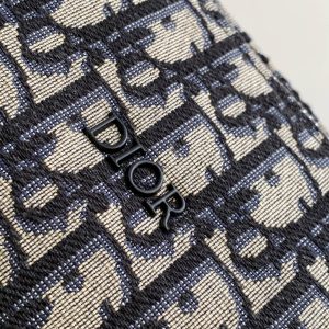 Diro Oblique Barrel Crossbody Bag-21.3×12.5×12.5CM - Image 5