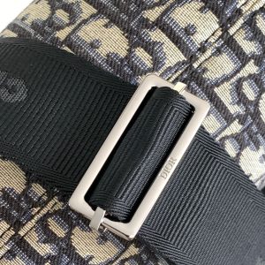 Diro Oblique Barrel Crossbody Bag-21.3×12.5×12.5CM - Image 7