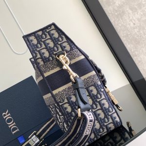 Diro Oblique Messenger Bag-28×24×12CM - Image 3