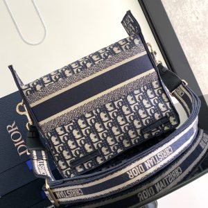 Diro Oblique Messenger Bag-28×24×12CM - Image 2