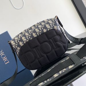 Diro Explorer Crossbody Bag-20 x 15 x 5CM - Image 3