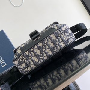 Diro Explorer Crossbody Bag-20 x 15 x 5CM - Image 4
