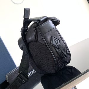 Diro Explorer Crossbody Bag-20 x 15 x 5CM - Image 3