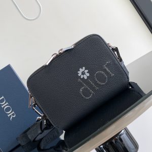 Diro Oblique HandleBag-17 x 12.5 x 55CM