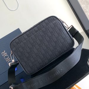 Diro Safari Messenger Bag-26 x 17 x 7CM - Image 3