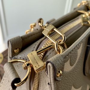 Louis Vuitton OnTheGo East West Handbag-M23640-25*13*10CM - Image 7