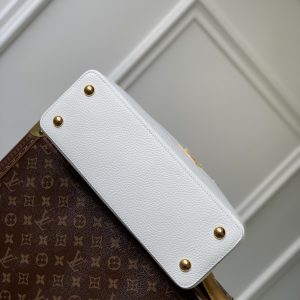 Louis Vuitton Capucines Bag-31.5*20*11CM - Image 4