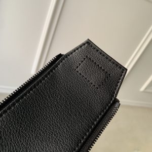 Louis Vuitton Locker Dopp Kit Pouch -28 x 15 x 16.5CM - Image 7