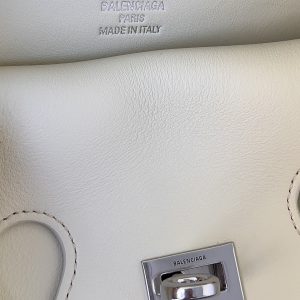 Balenciag Women’s Bel Air Small Clutch On Strap in Black-27*5*14CM - Image 5