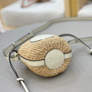 Chloé Mini Horse Medal Basket In Natural Fibers-14×12.5x14CM - Image 6