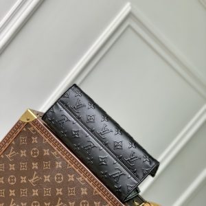 Louis Vuitton OnTheGo Monogram Bold Handbag-M14576-19 x 11.5 x 25CM - Image 4