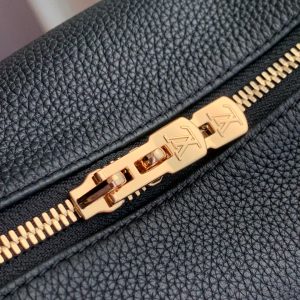 Louis Vuitton M13667 Top Handbags-25*15*18CM - Image 6