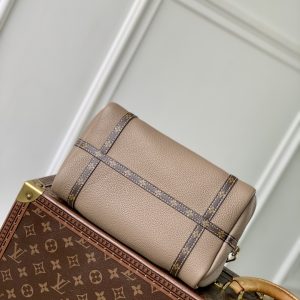 Louis Vuitton M13667 Top Handbags-25*15*18CM - Image 4
