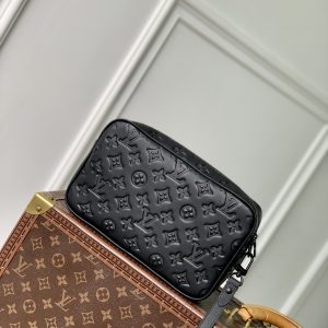 Louis Vuitton Pochette Kasai -24.5 x 15.5 x 6CM - Image 3