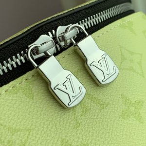 Louis Vuitton Discovery Slim-M14020-38 x 13 x 28CM - Image 5