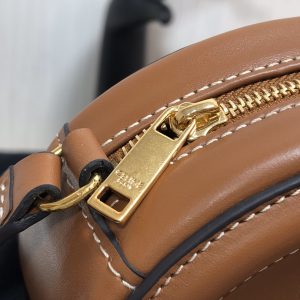 Celin Cabas Triomphe Handbags-16*13*4CM - Image 9