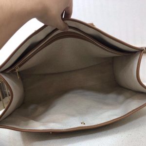 Celin Cabas Triomphe Tote-43*31* 15CM - Image 8